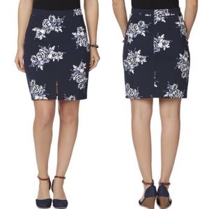 Navy blue short skirt with flowers SZ petite M